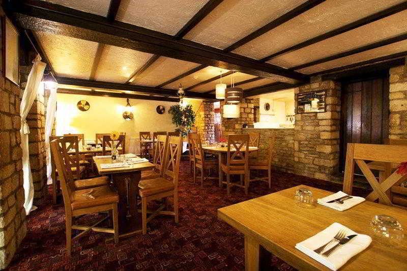Best Western Compass Inn Tormarton Restoran fotoğraf