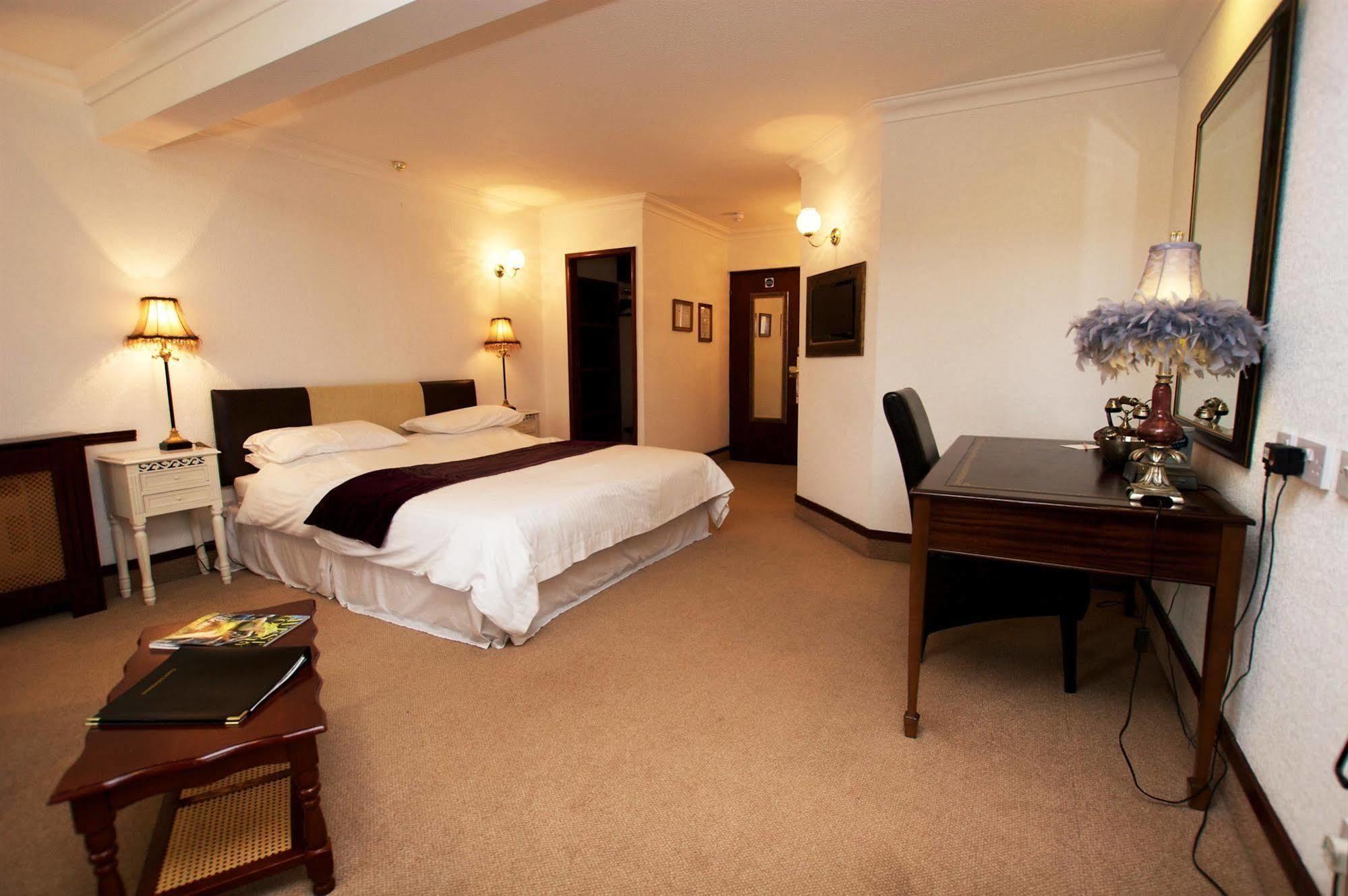 Best Western Compass Inn Tormarton Oda fotoğraf