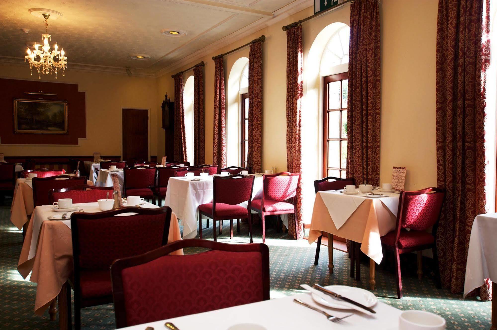 Best Western Compass Inn Tormarton Restoran fotoğraf